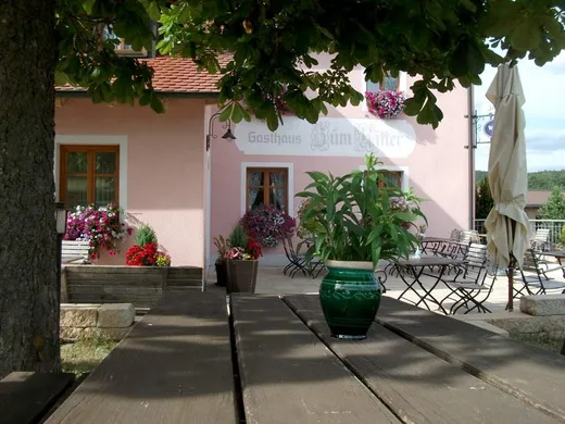 Gasthaus Zum Ritter — Außenansicht Garten