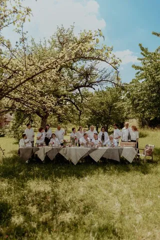 Die acht Wirte an der Tafel (Foto: Heinke Scheel)